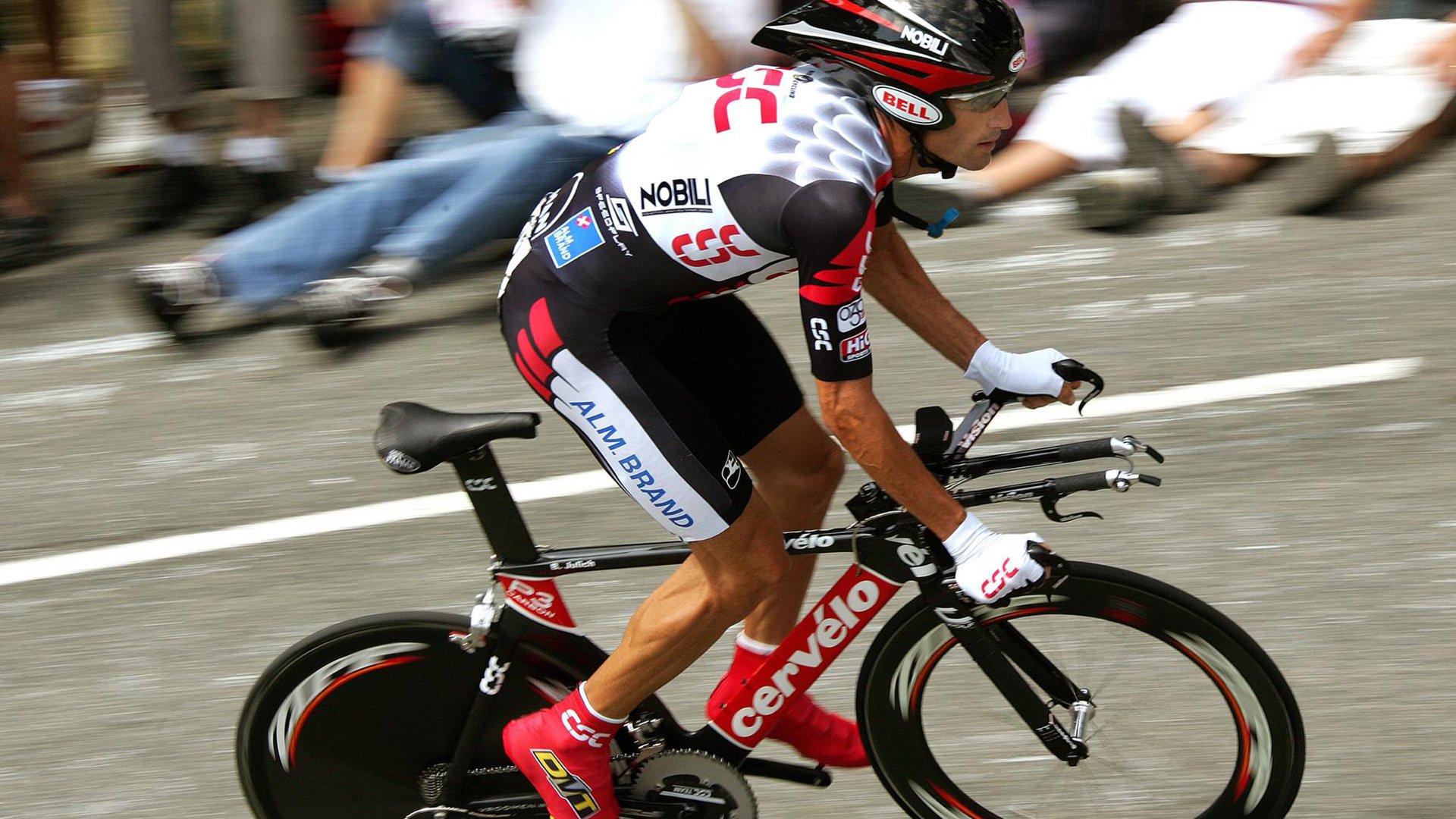 开云体育2026-宿敌的回响，拉文那记三分球，穿过了整个职业生涯的质疑与黑暗