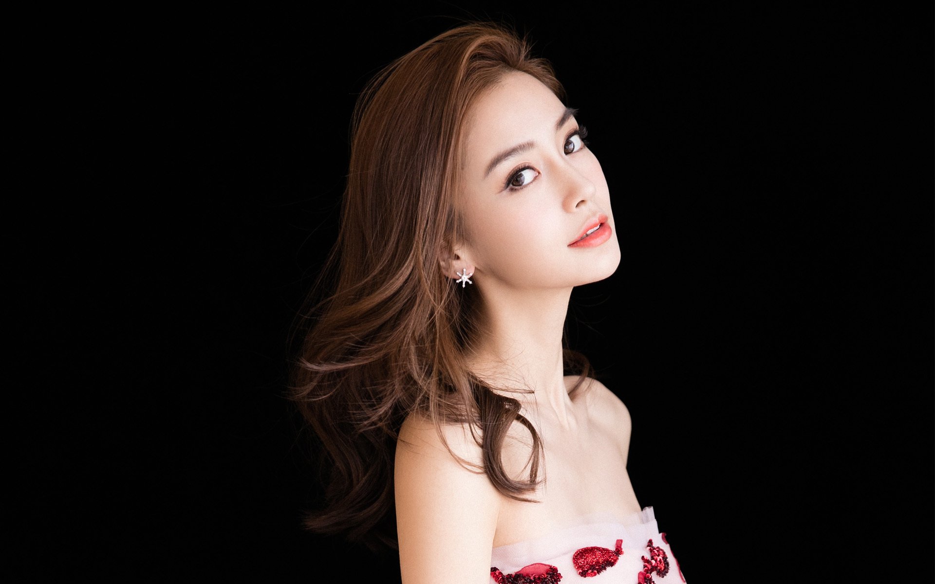 诸神黄昏,王者临朝,伊布一箭定江山