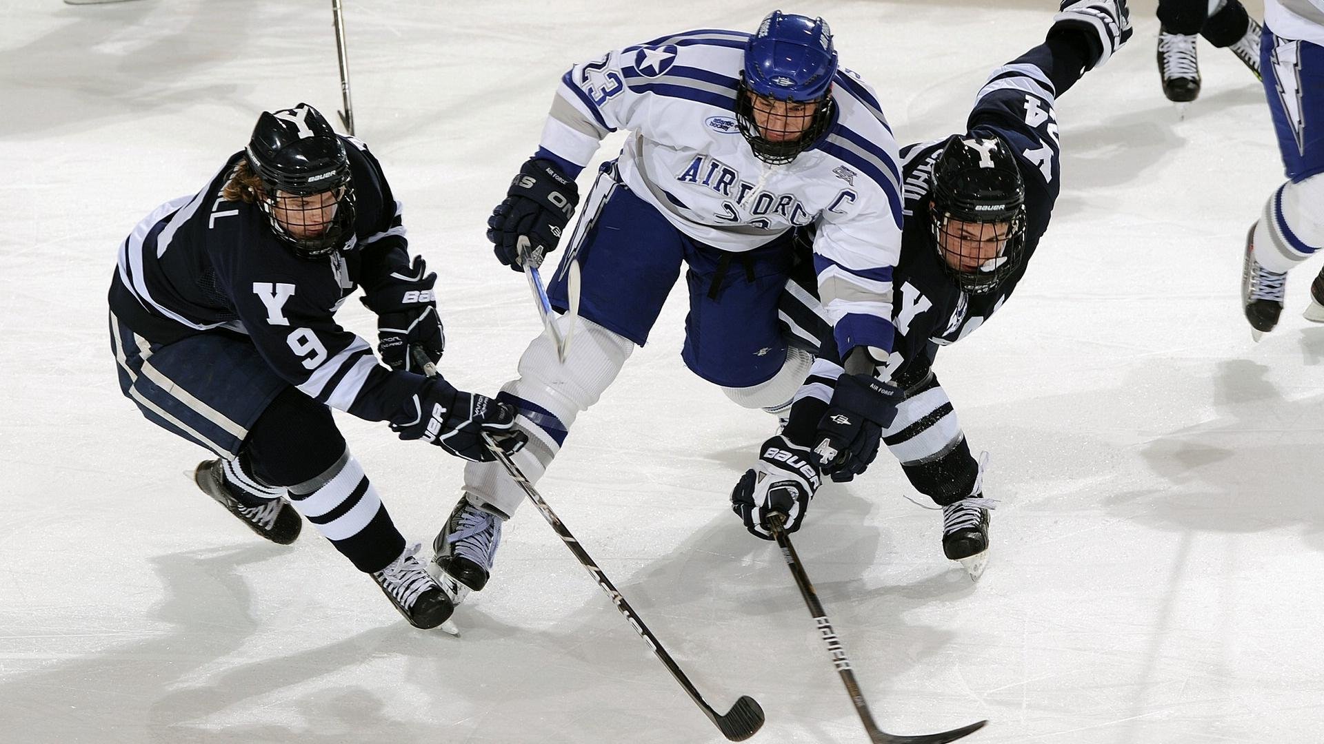开云体育登录-米切尔一人激活全队！鹈鹕末节上演惊天逆转击败北京队